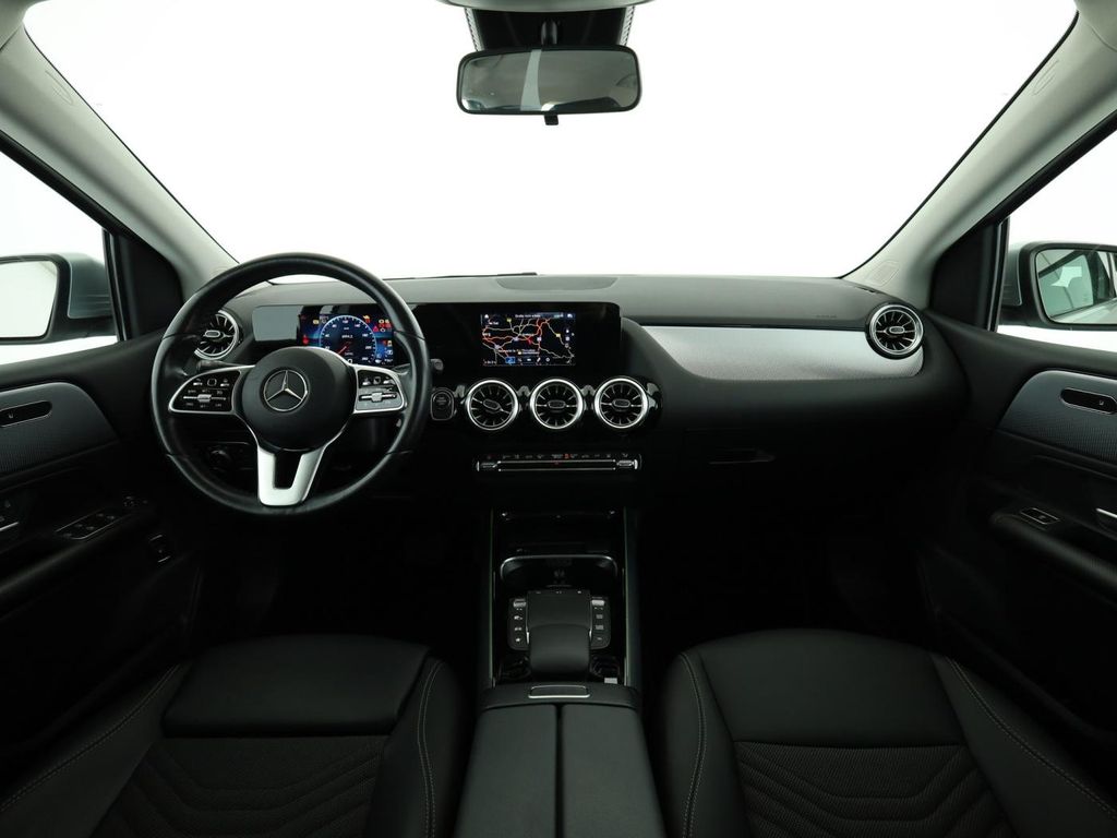 Mercedes-Benz B 250 2022