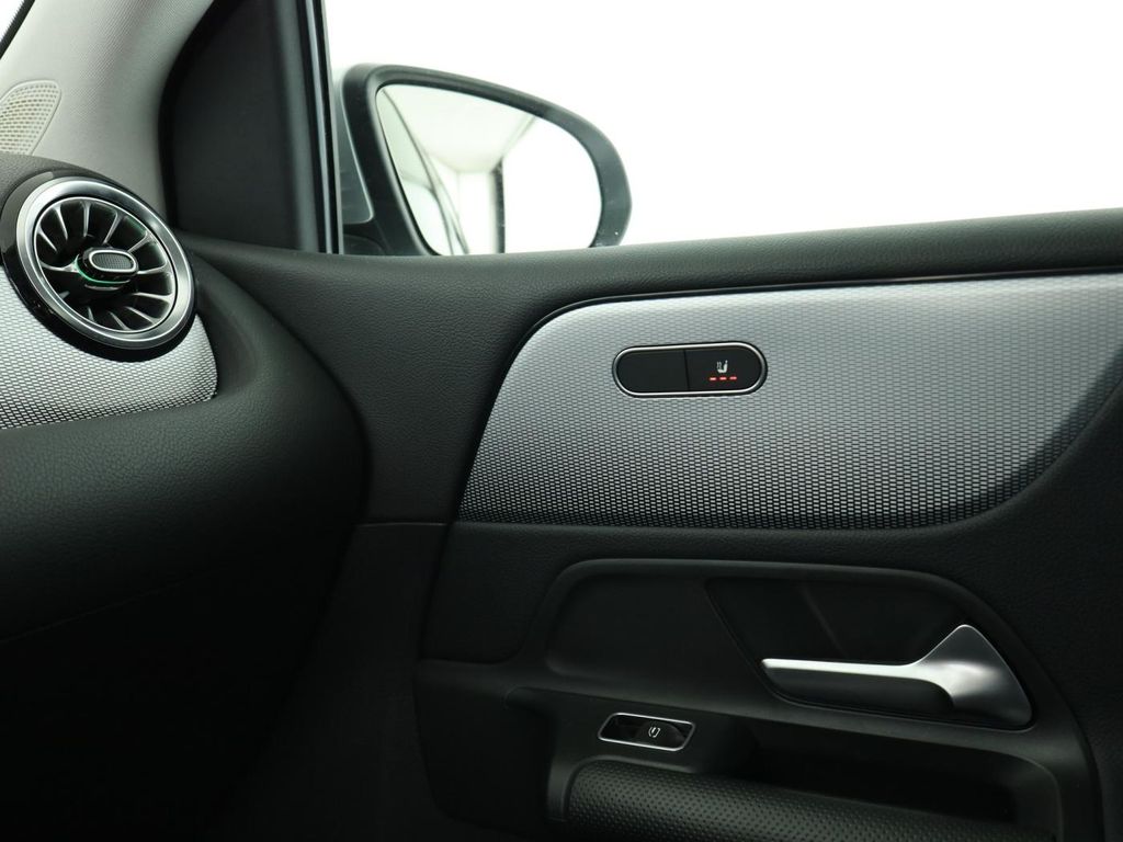 Mercedes-Benz B 250 2022