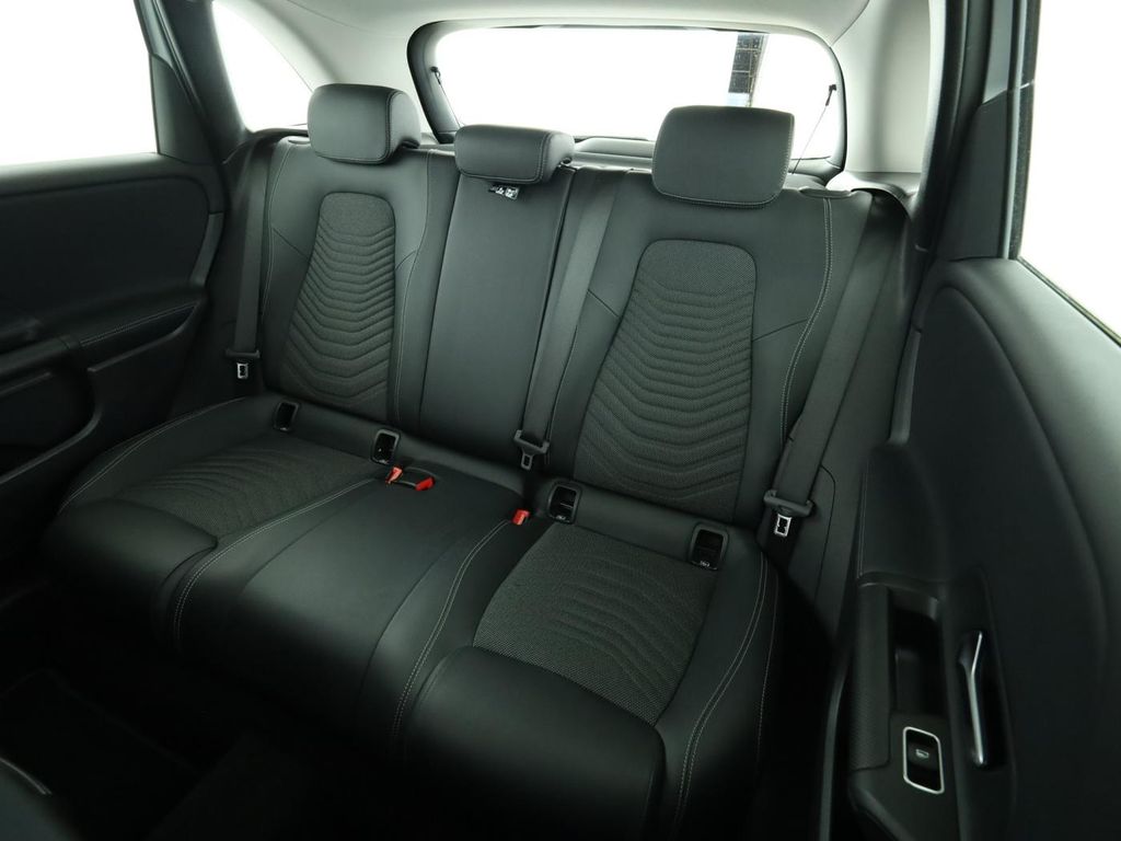 Mercedes-Benz B 250 2022