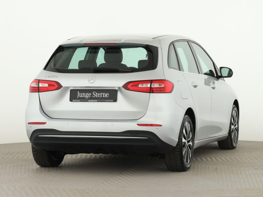 Mercedes-Benz B 250 2022