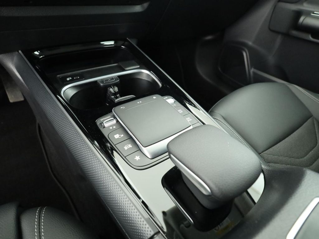 Mercedes-Benz B 250 2022