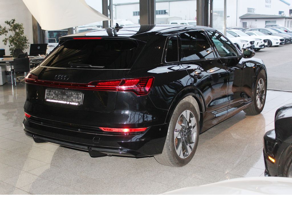 Audi e-tron 2022