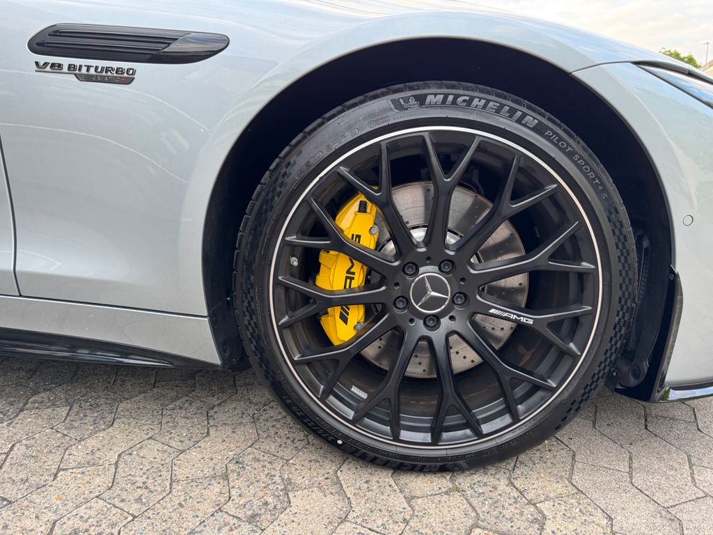 Mercedes-Benz SL 63 AMG