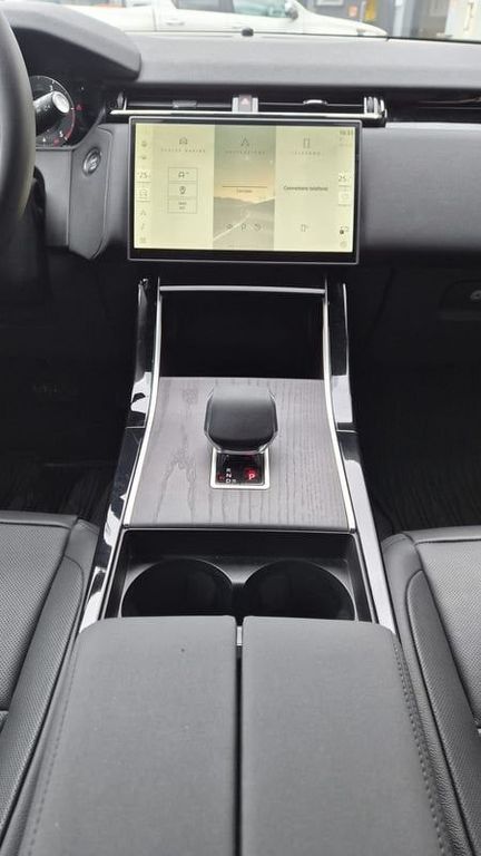 Land Rover Range Rover Velar 2025