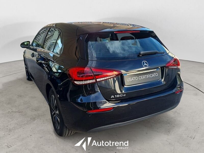 Mercedes-Benz A 180 2021