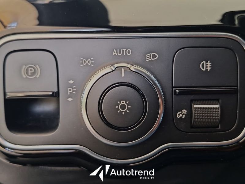 Mercedes-Benz A 180 2021