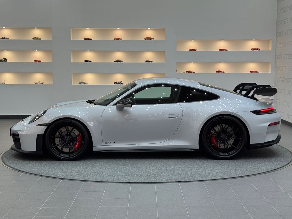 Porsche 992 2025