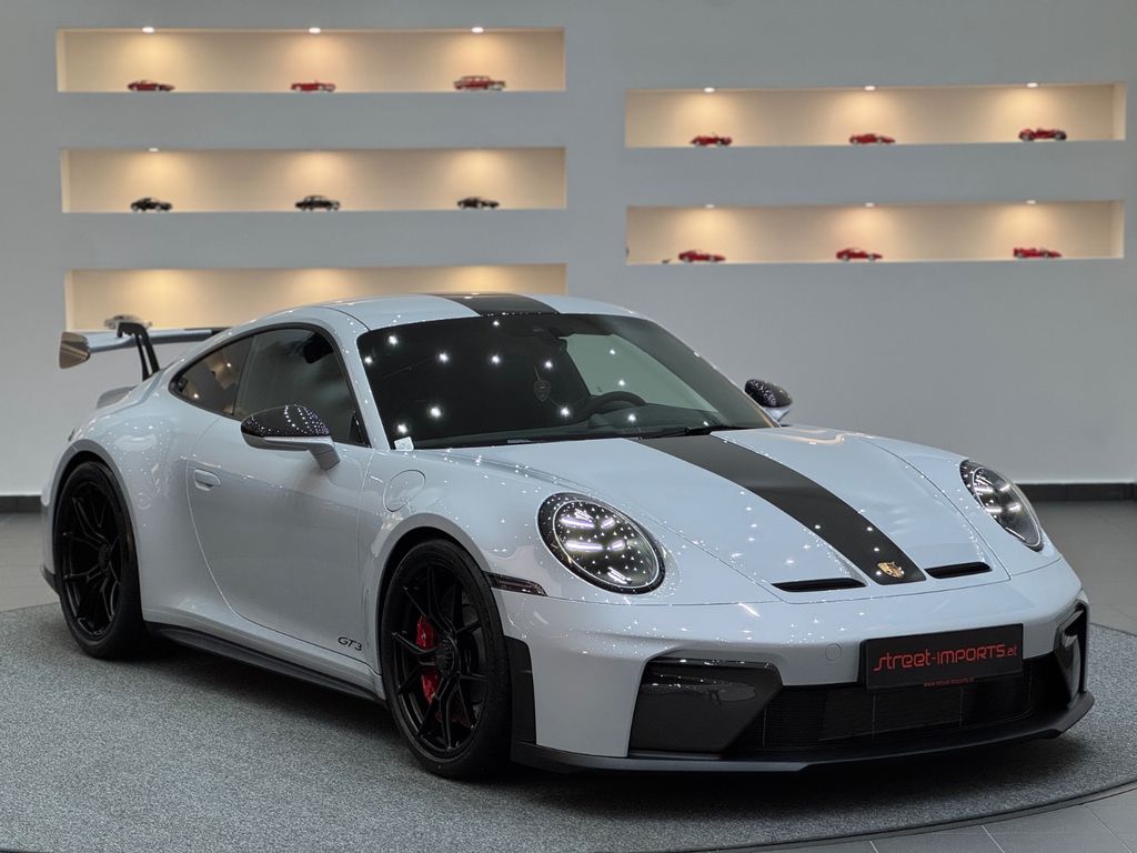 Porsche 992 2025