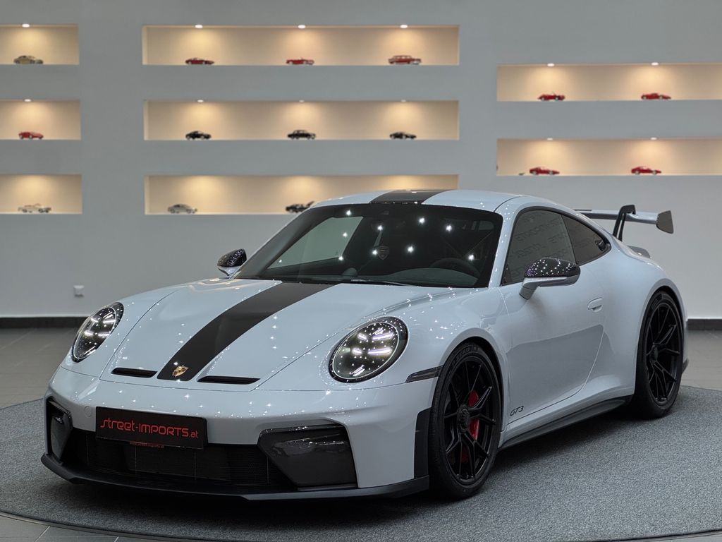 Porsche 992 2025