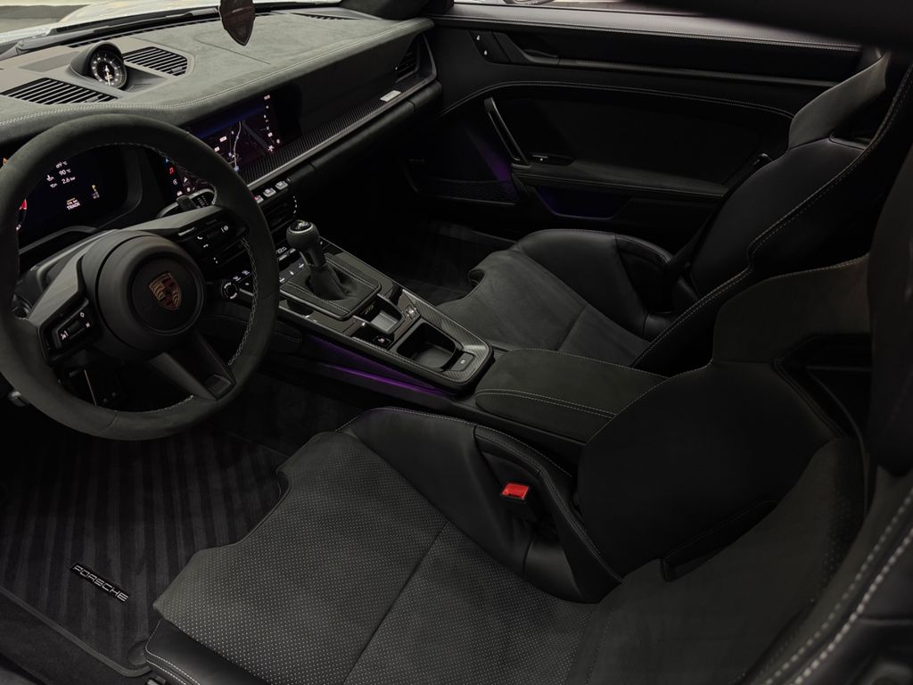 Porsche 992 2025