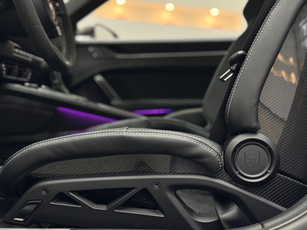 Porsche 992 2025
