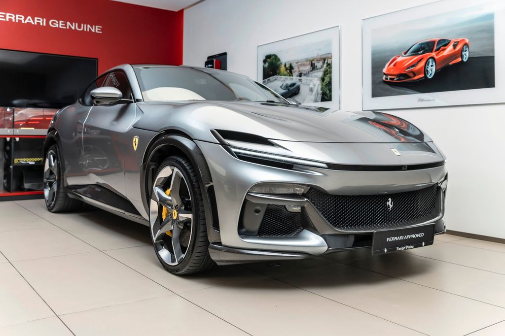 Ferrari Purosangue 2023