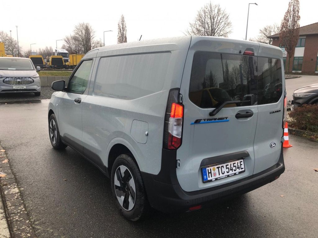Ford Transit Courier 2025