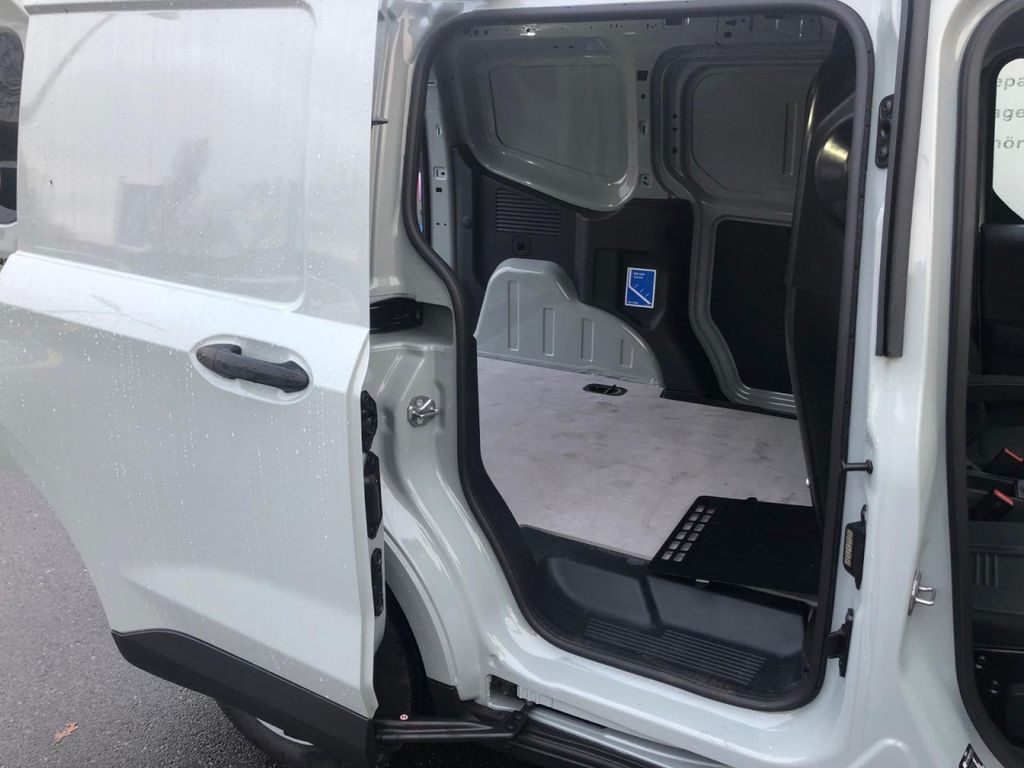 Ford Transit Courier 2025