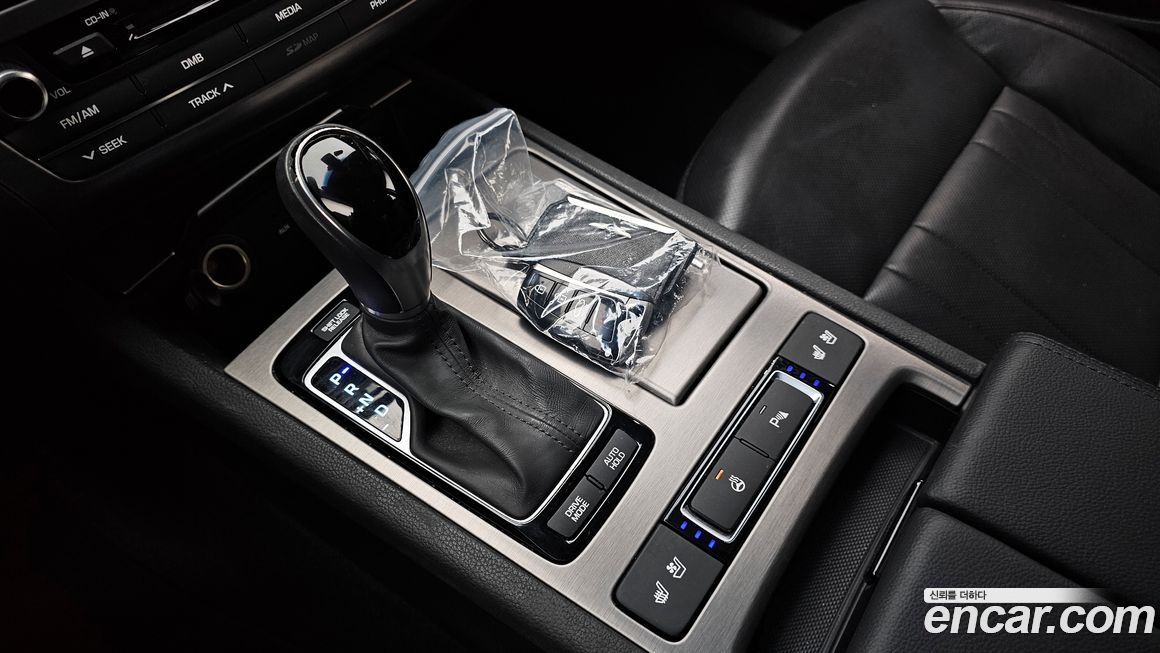 Hyundai Genesis 2016