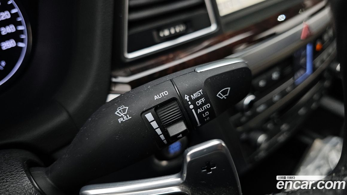 Hyundai Genesis 2016