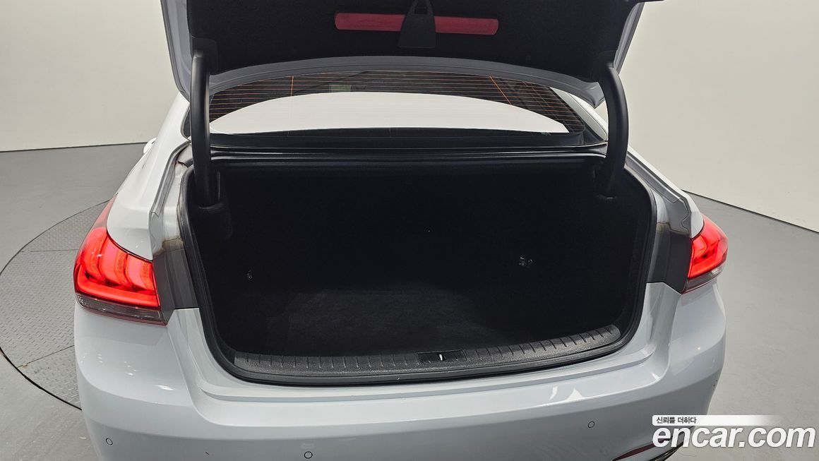 Hyundai Genesis 2016