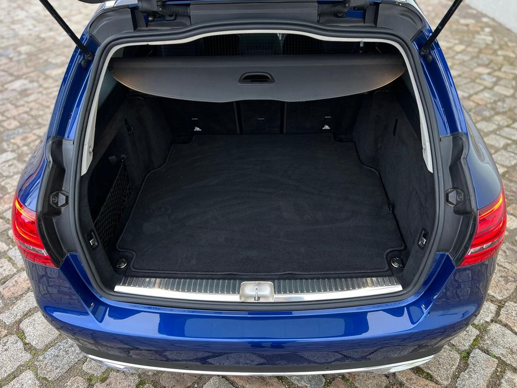 Mercedes-Benz C 300 2019