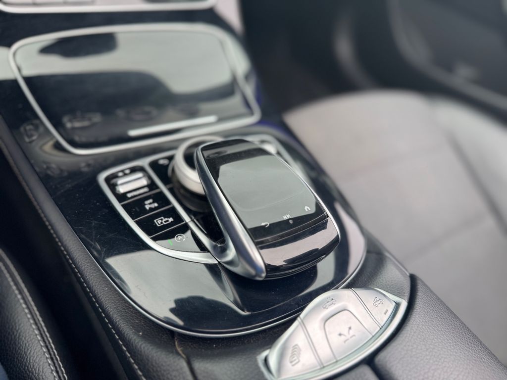 Mercedes-Benz E 200 2021