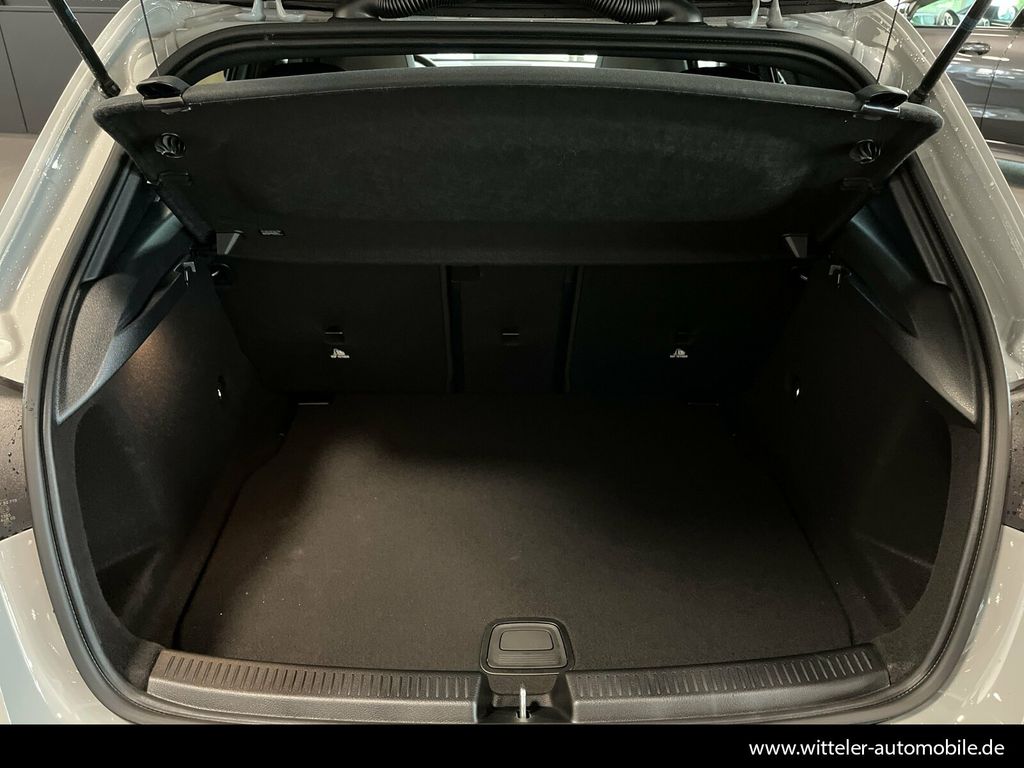 Mercedes-Benz A 180 2025