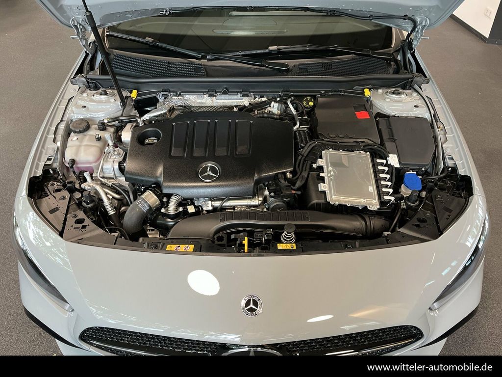 Mercedes-Benz A 180 2025