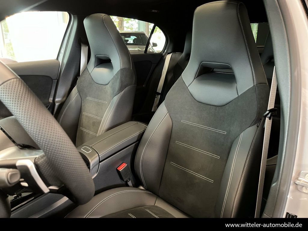 Mercedes-Benz A 180 2025