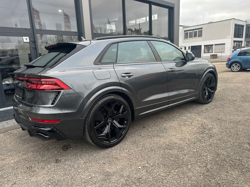 Audi RSQ8 2024