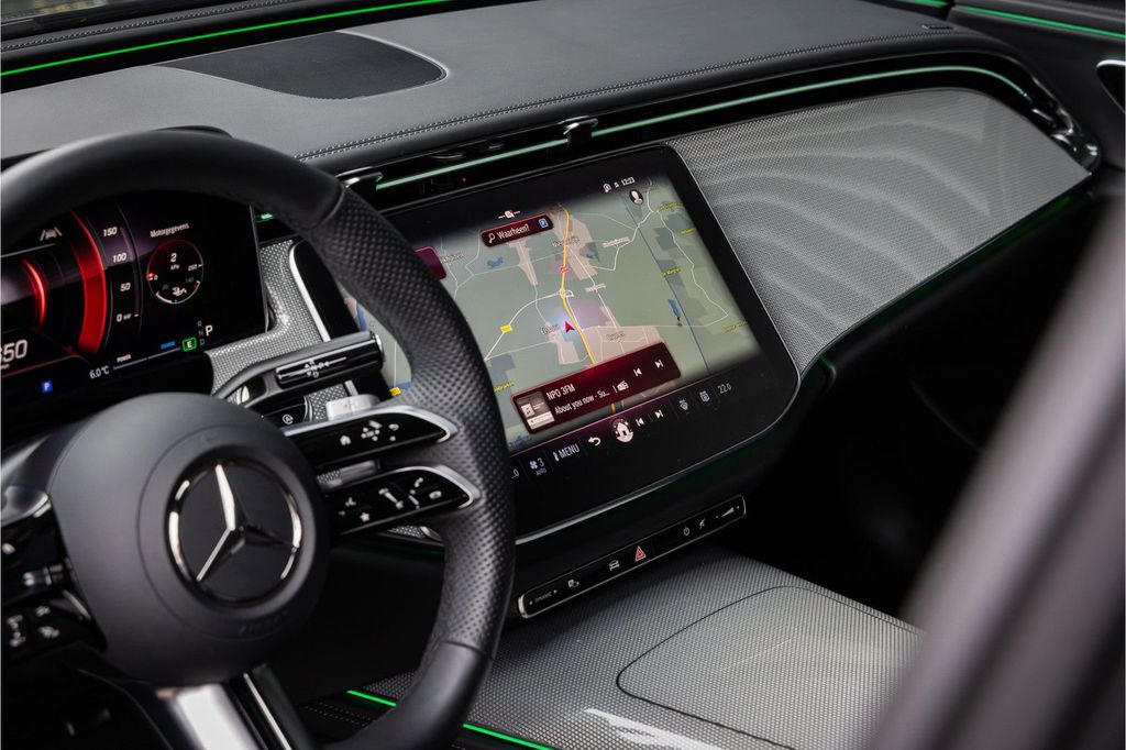 Mercedes-Benz E 220 2025