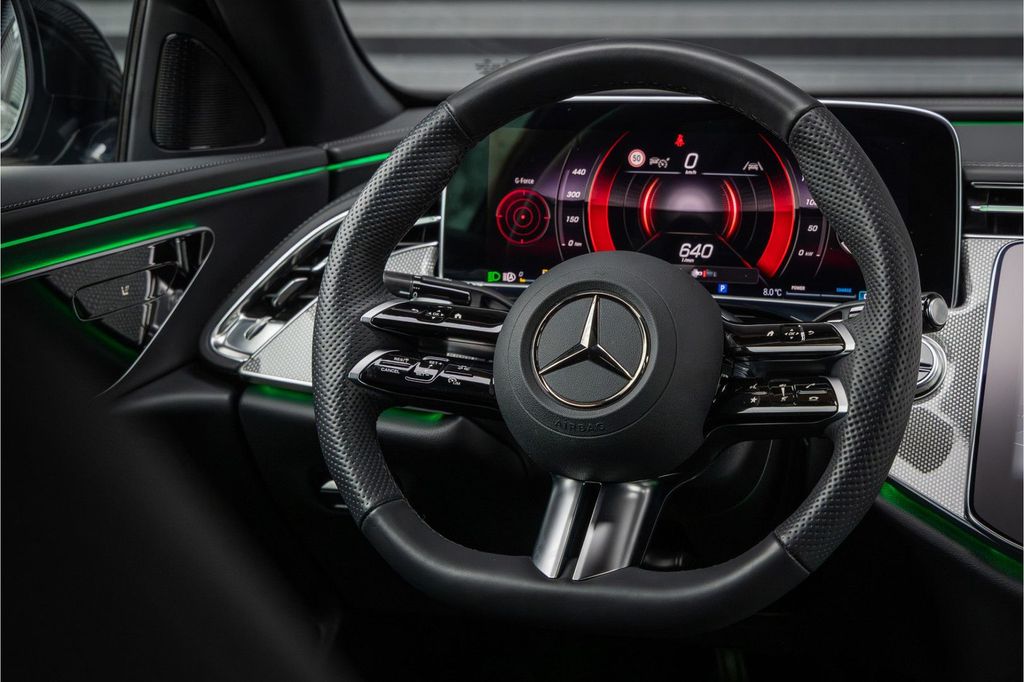 Mercedes-Benz E 220 2025