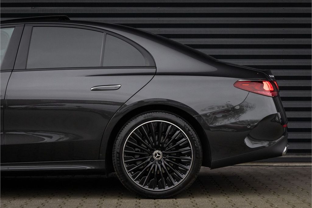 Mercedes-Benz E 220 2025