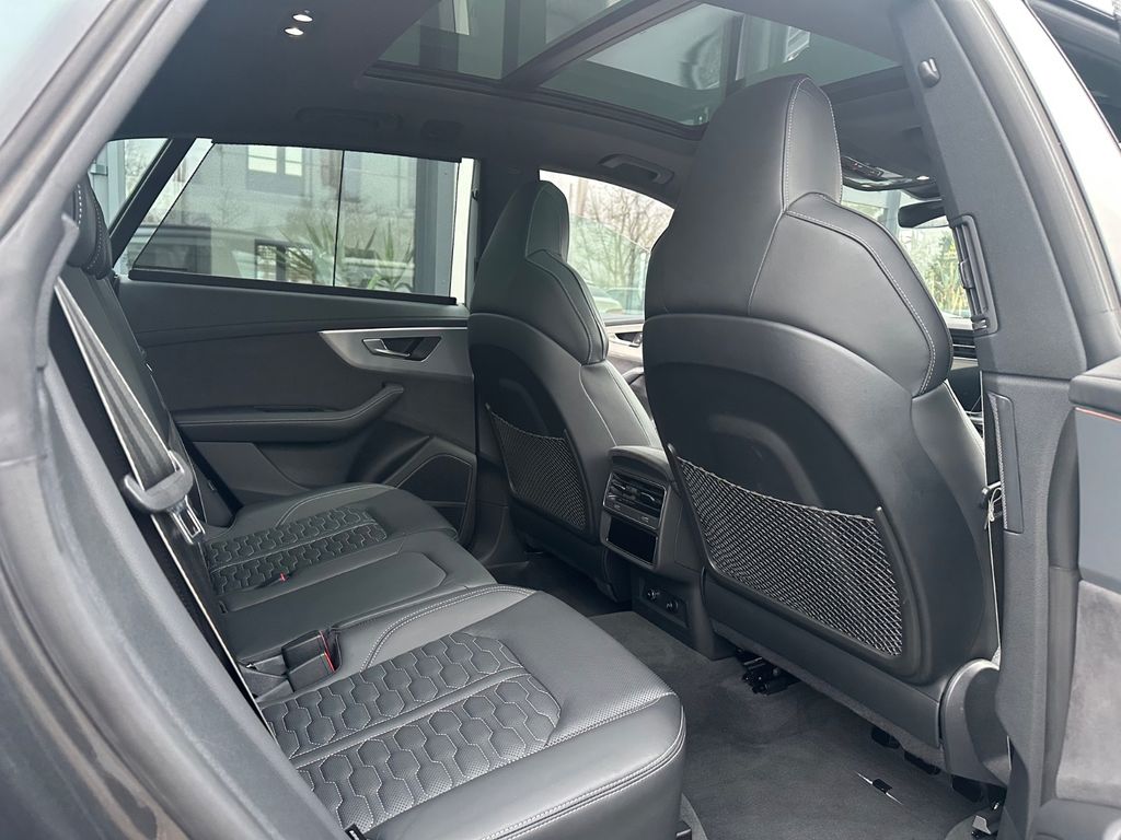 Audi RSQ8 2024