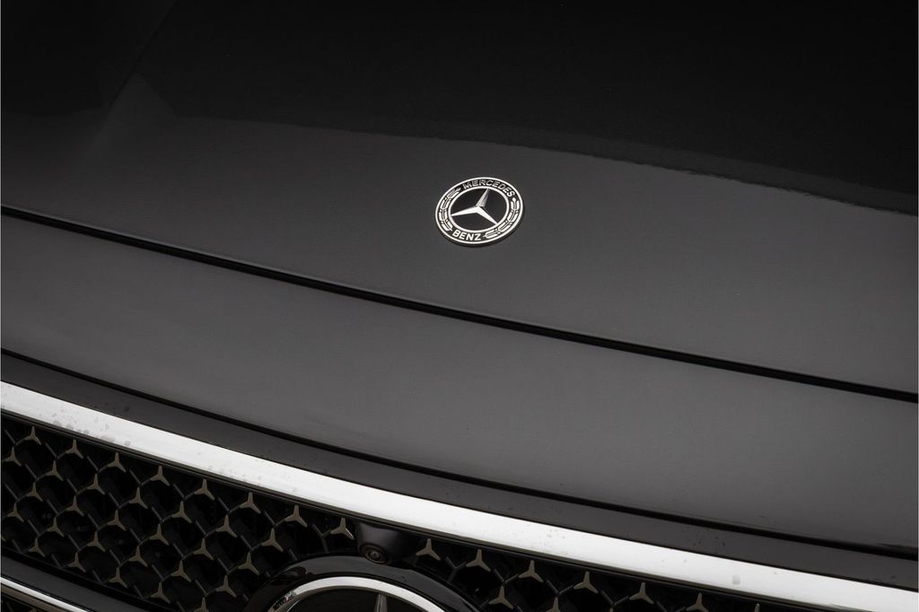 Mercedes-Benz E 220 2025