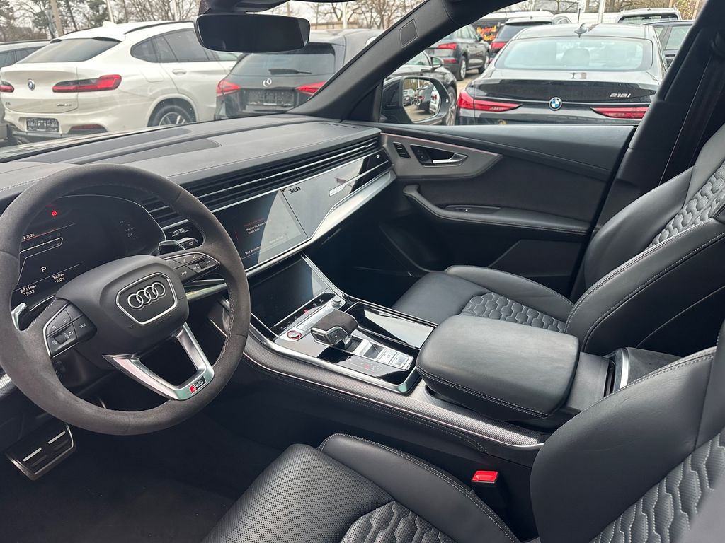 Audi RSQ8 2024