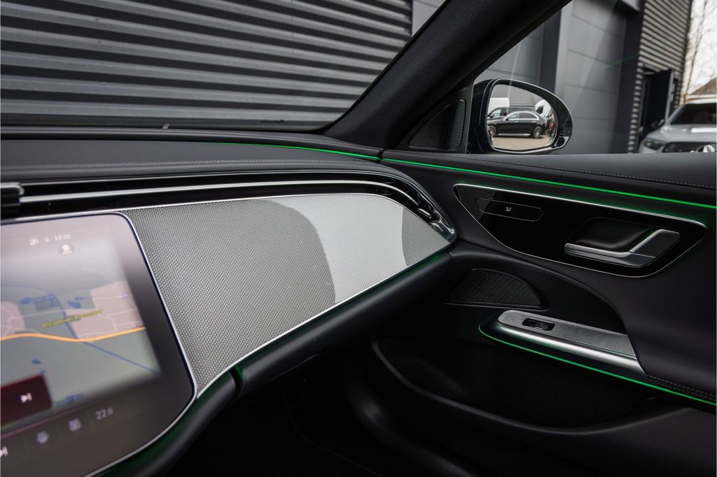 Mercedes-Benz E 220 2025