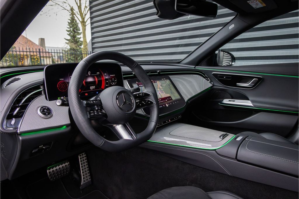 Mercedes-Benz E 220 2025