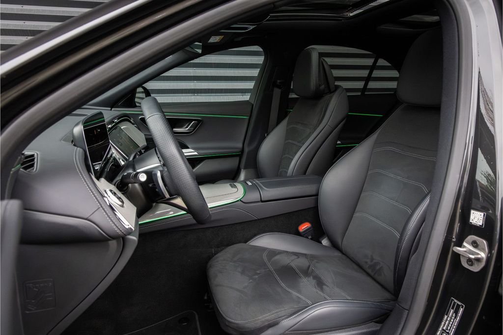 Mercedes-Benz E 220 2025