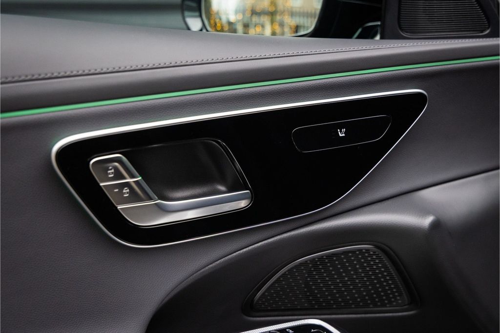 Mercedes-Benz E 220 2025