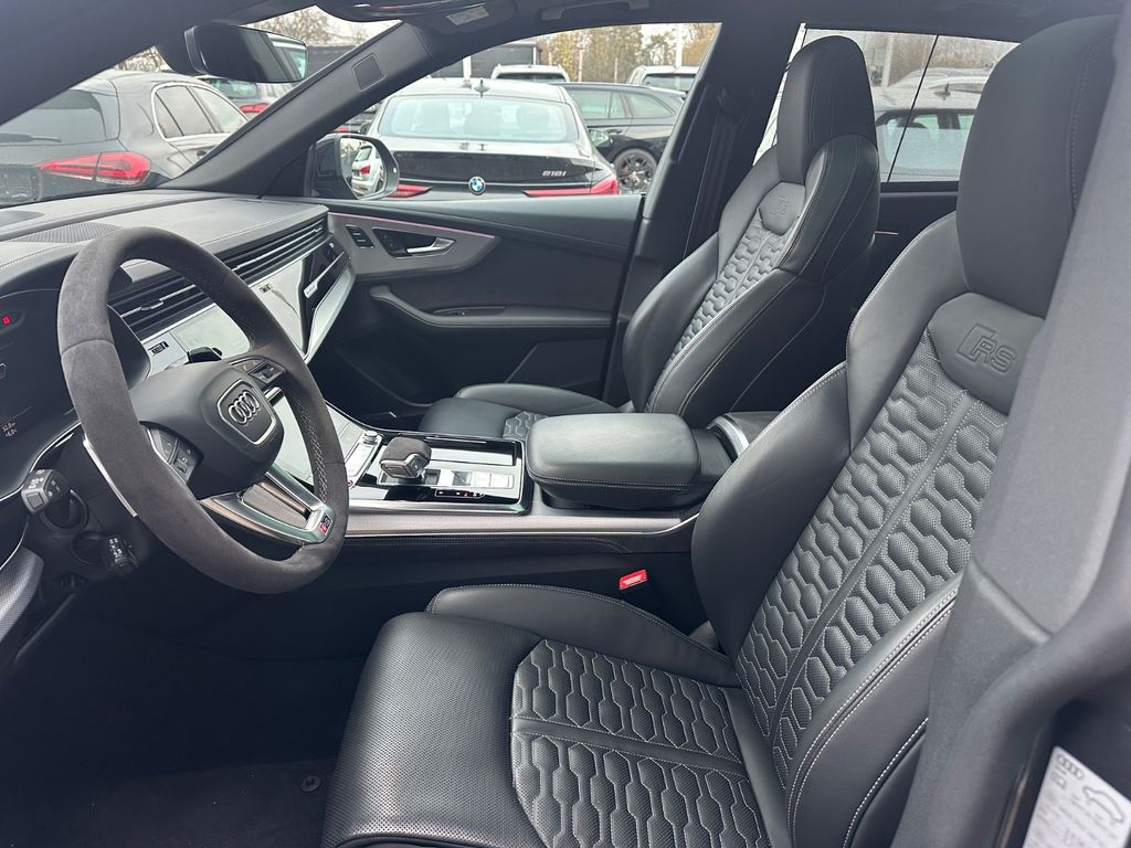 Audi RSQ8 2024