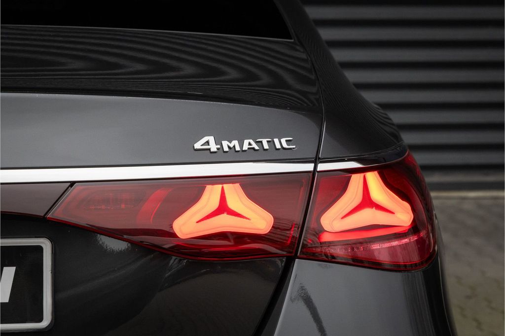 Mercedes-Benz E 220 2025