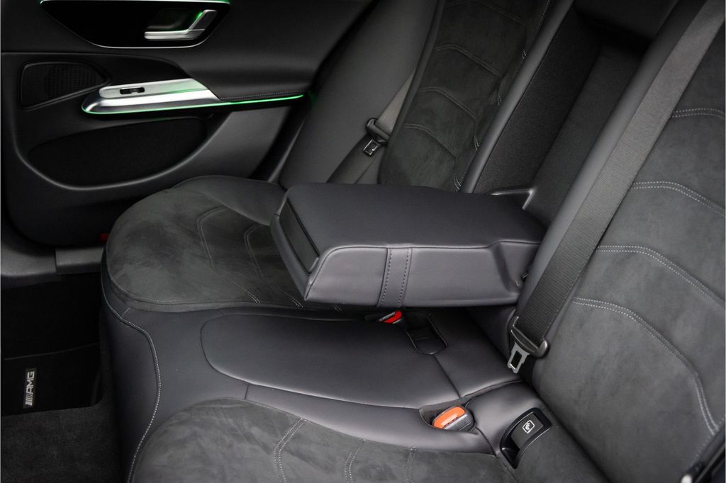 Mercedes-Benz E 220 2025