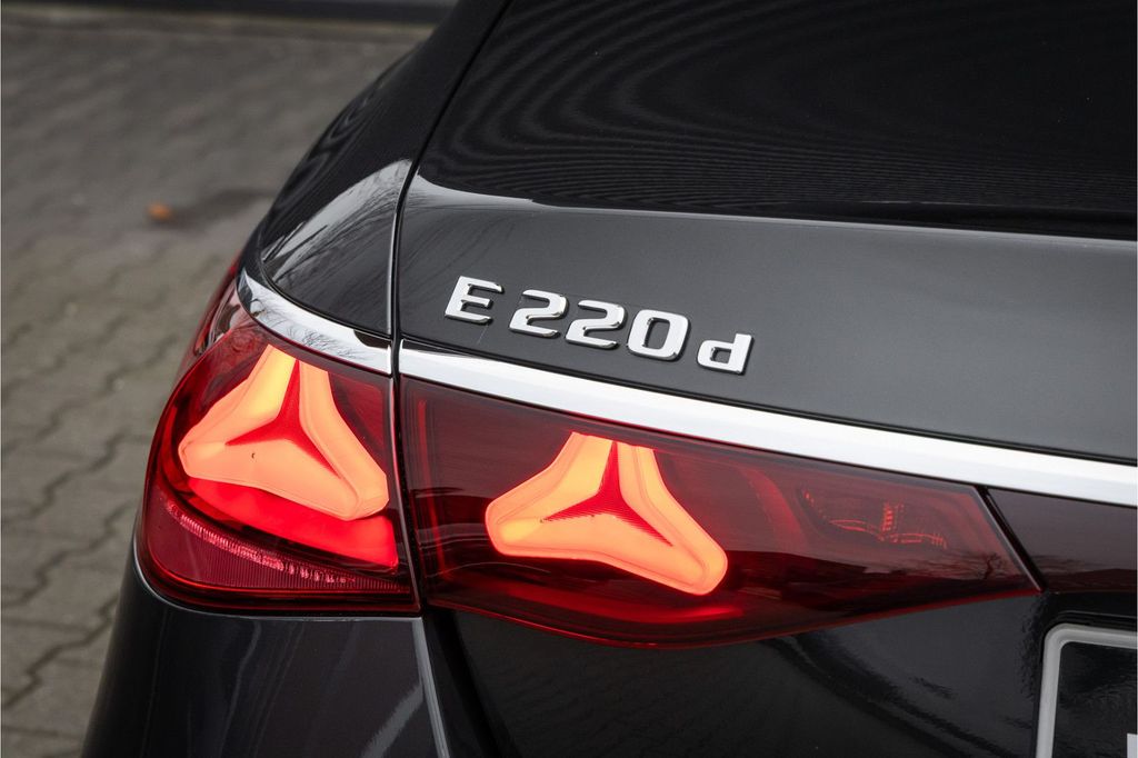 Mercedes-Benz E 220 2025