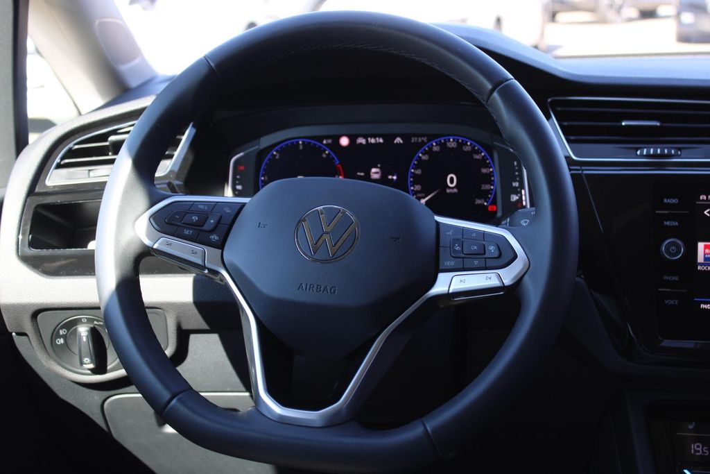 Volkswagen Touran 2024