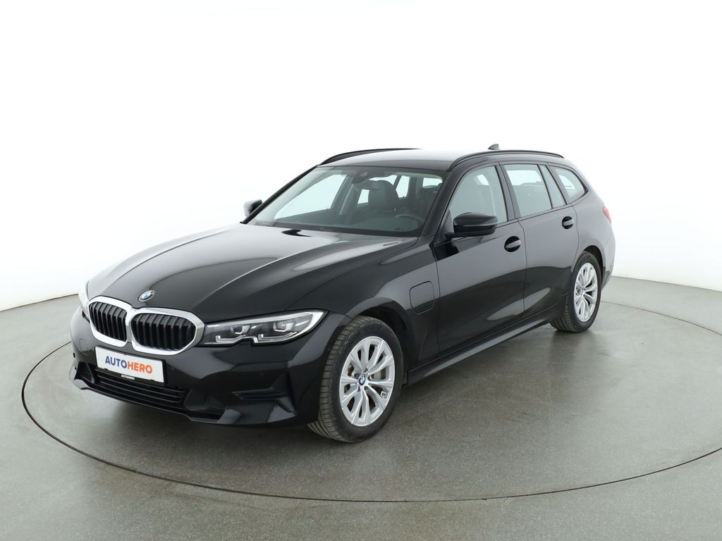 BMW 330 2020