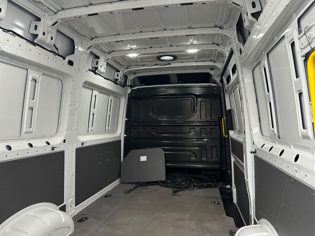 Volkswagen Crafter 2023