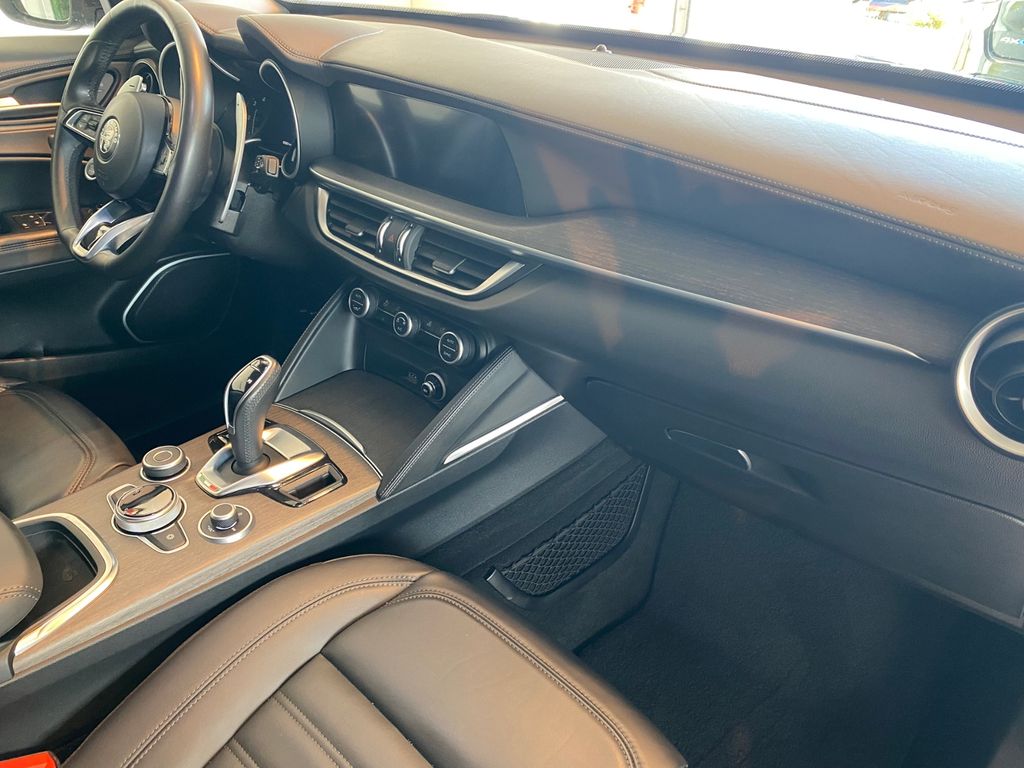 Alfa Romeo Stelvio 2020