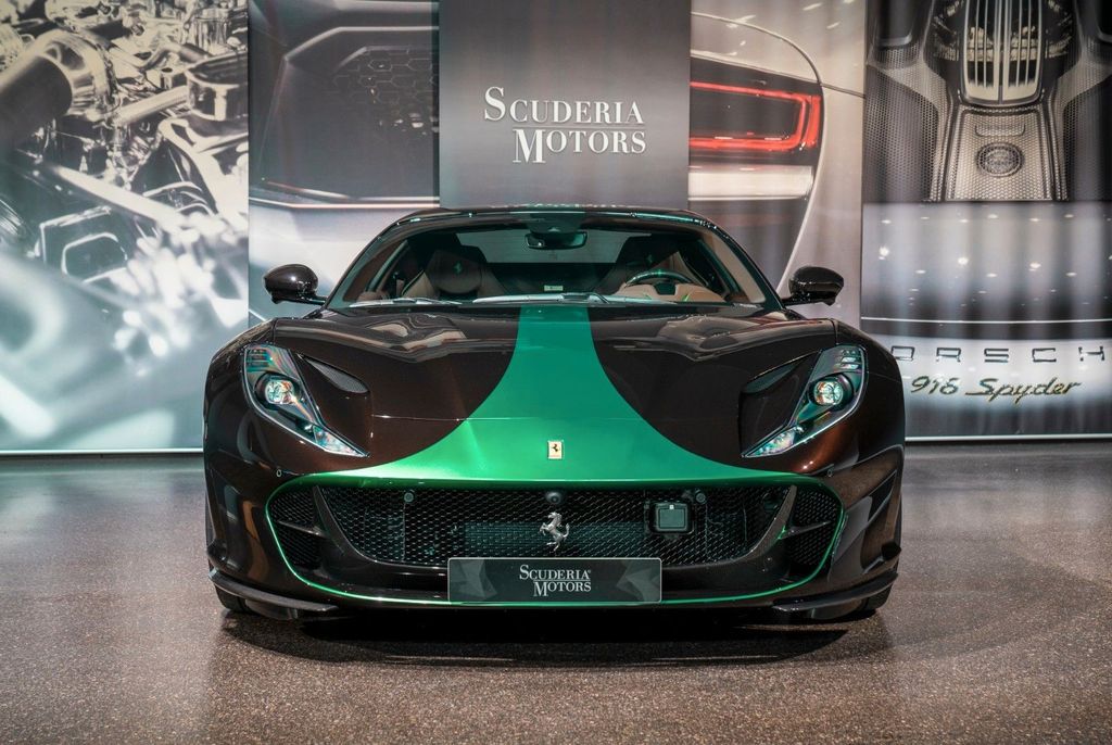 Ferrari 812 2022