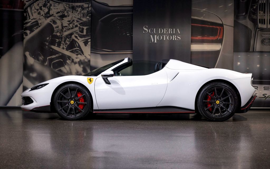 Ferrari 296 GTS 2023