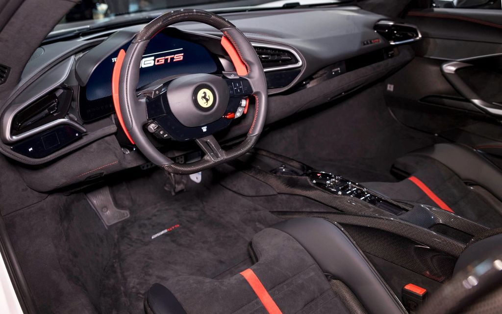 Ferrari 296 GTS 2023