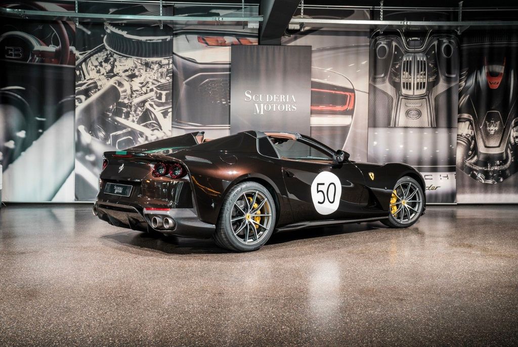 Ferrari 812 2022