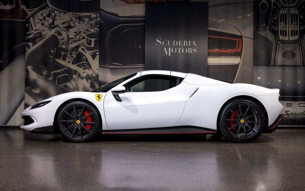 Ferrari 296 GTS 2023